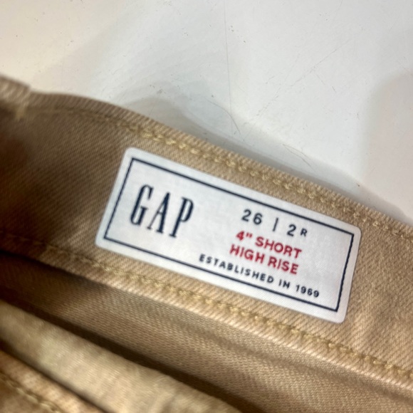 GAP NWT Raw Hem Shorts – Size 26/2R – Sand Beige – Sold Out Online - Picture 3 of 7